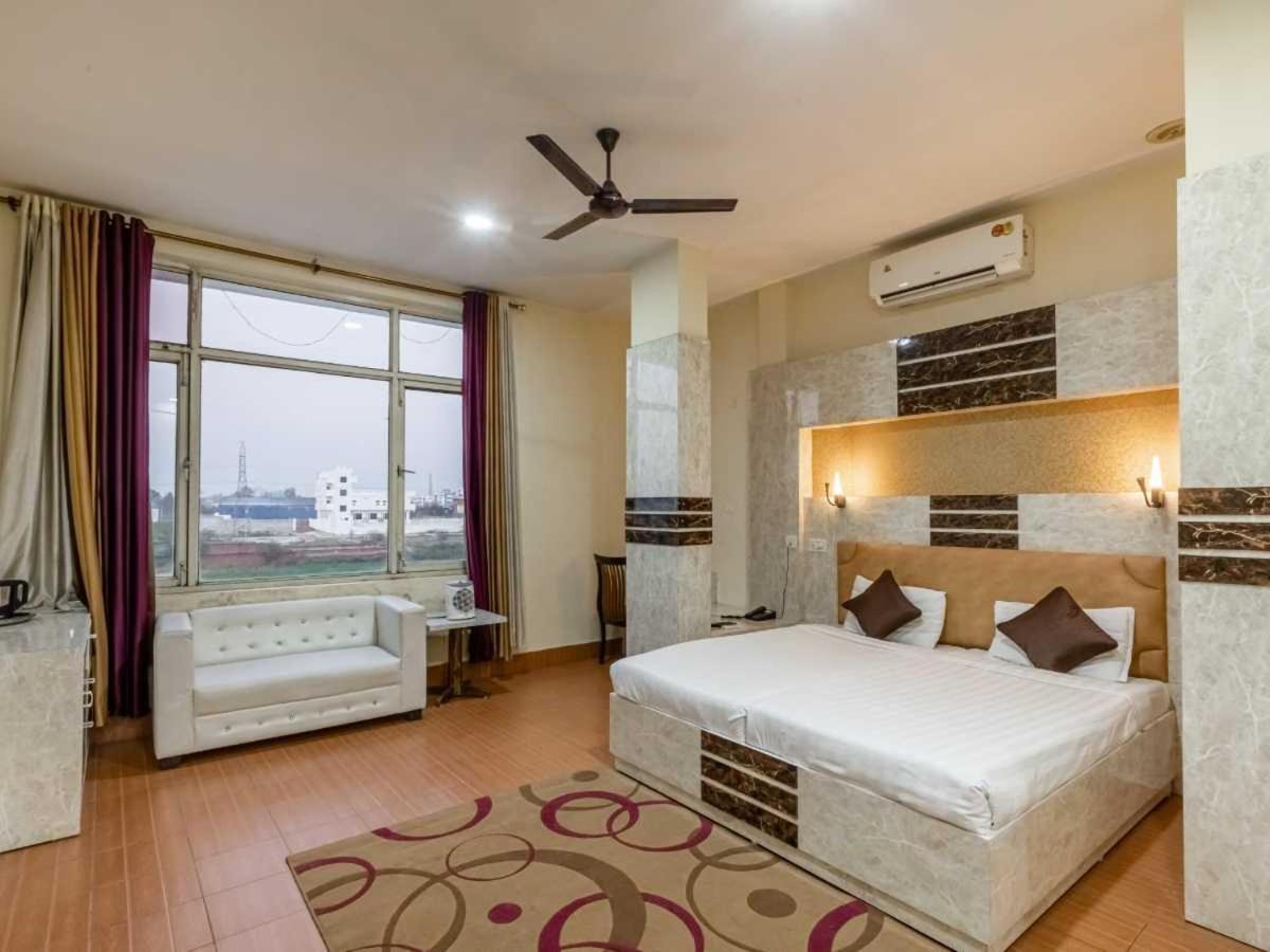 Hotel Mukund Madhav Royals Lucknow Exterior foto